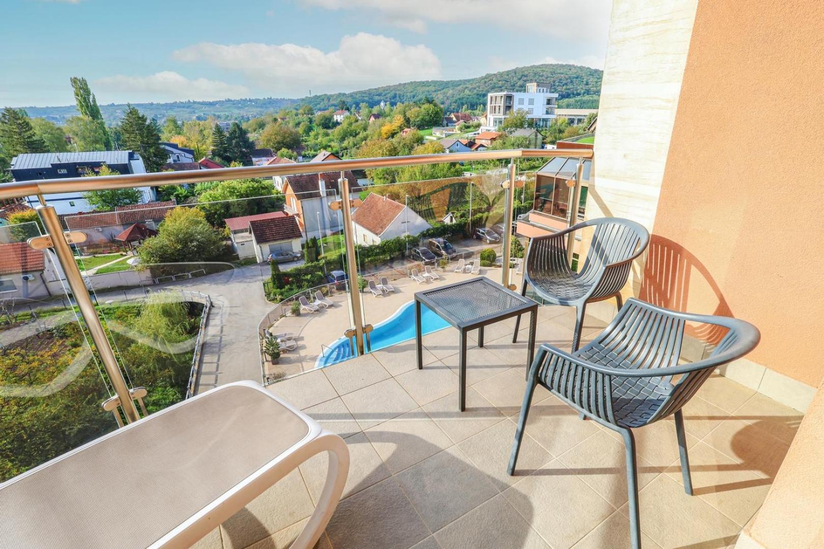 Hotel Premier Aqua - Adults Only Vrdnik Exterior foto A balcony